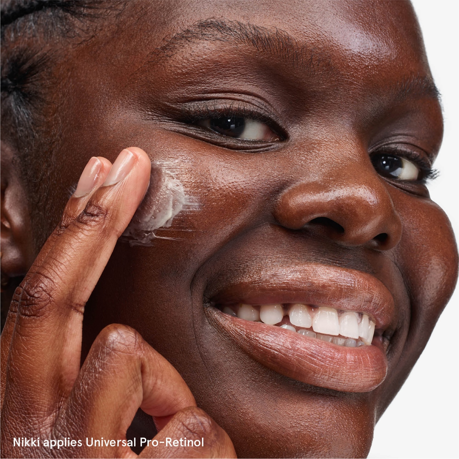 UNIVERSAL PRO-RETINOL OVERNIGHT RENEWING TREATMENT (TRATAMIENTO RENOVADOR DE NOCHE)